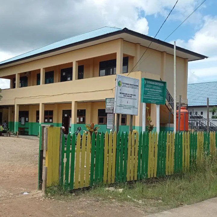 Sekolah Emeyodere (MI/MTS/SMP) Kota Sorong - Sorong, Papua Barat