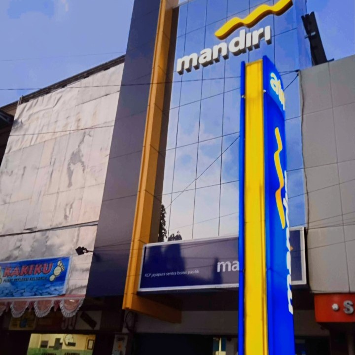 Bank Mandiri. PT Persero Tbk - Kantor Cabang Jayapura, Papua