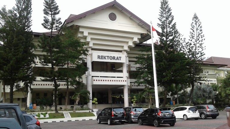 Rektorat UNY Barat - Yogyakarta, Yogyakarta