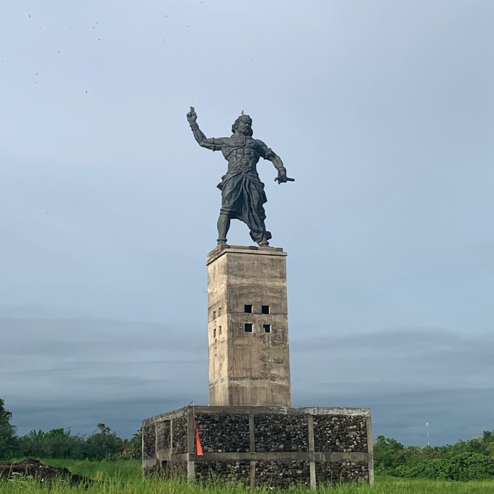 Monumen Patung Ida Bethara Bagus Kebo Iwa - Tabanan, Bali