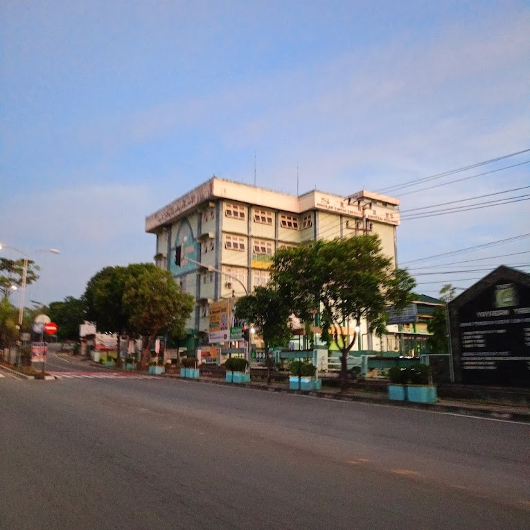 Sekolah Tinggi Teknologi Industri Bontang (STTIB) - Bontang, Kalimantan Timur