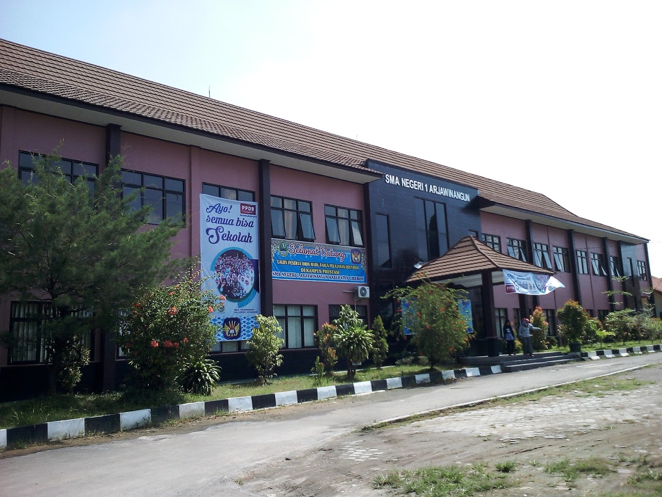  SMA Negeri 1 Arjawinangun Cirebon