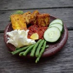 Warung Tahu Lontong & Lalapan Pelita - Bondowoso, Jawa Timur