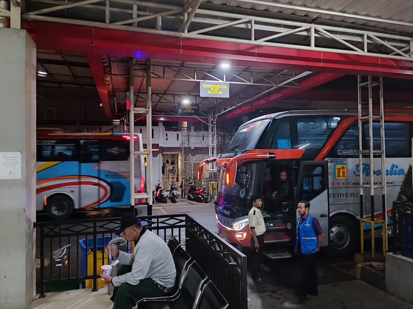 Pos Kontrol Bus Rosalia Indah - Subang, Jawa Barat