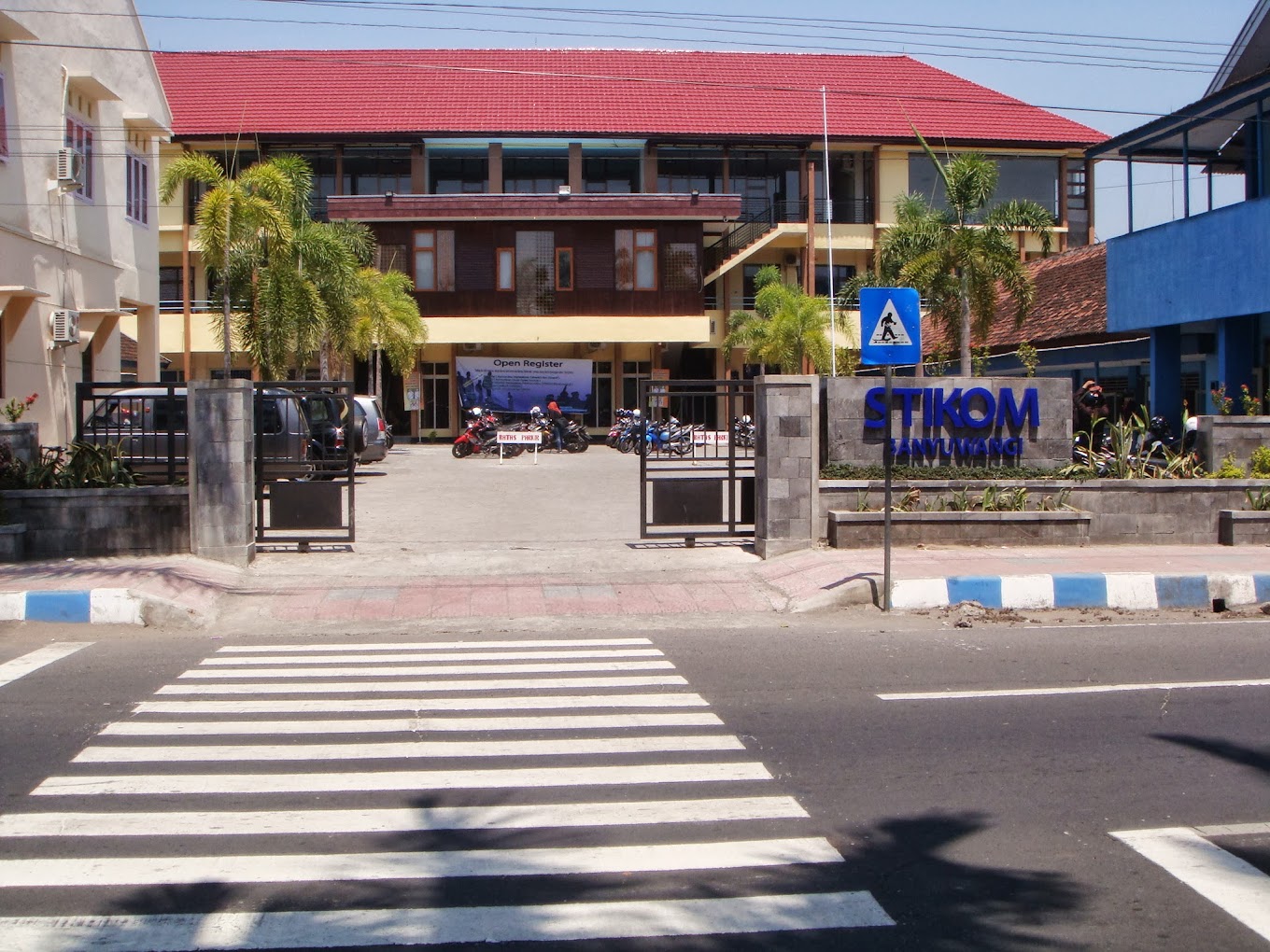 Sekolah Tinggi Ilmu Komputer (Stikom) - Banyuwangi, Jawa Timur