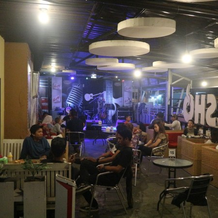 Refresho Cafe & Resto - Palu, Sulawesi Tengah