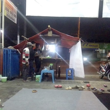 Angkringan Sego Kucing & Kopi Joss - Malang, Jawa Timur