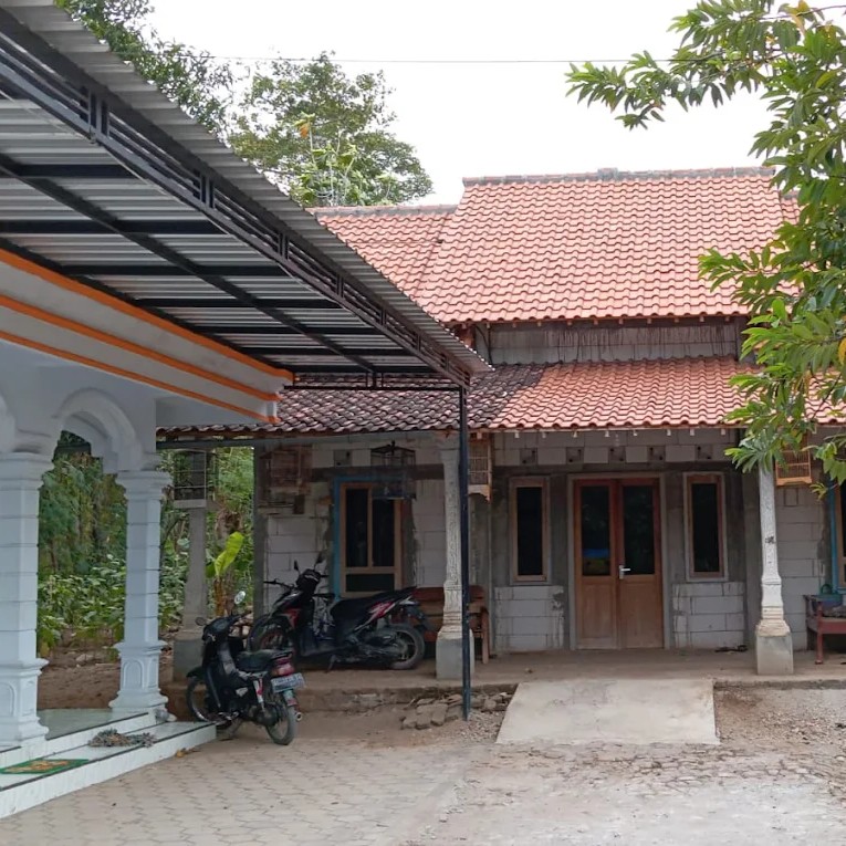Balai Desa Kaponan - Ponorogo, Jawa Timur Balai Desa Kaponan - Ponorogo, Jawa Timur