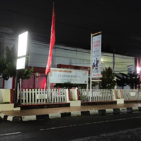 Plaza Telkom Bantul - Jl Dr Wahidin Ludiro Husodo, Bantul, Yogyakarta