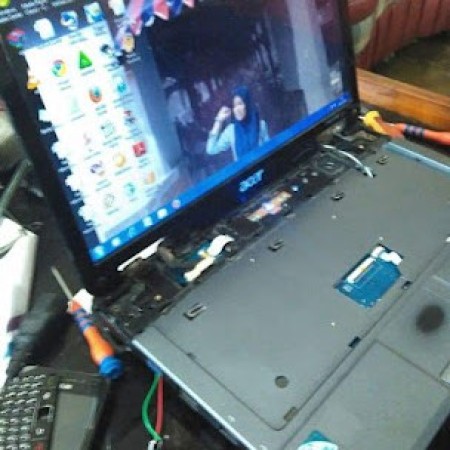 Service HP, PC dan Laptop - Pekanbaru, Riau