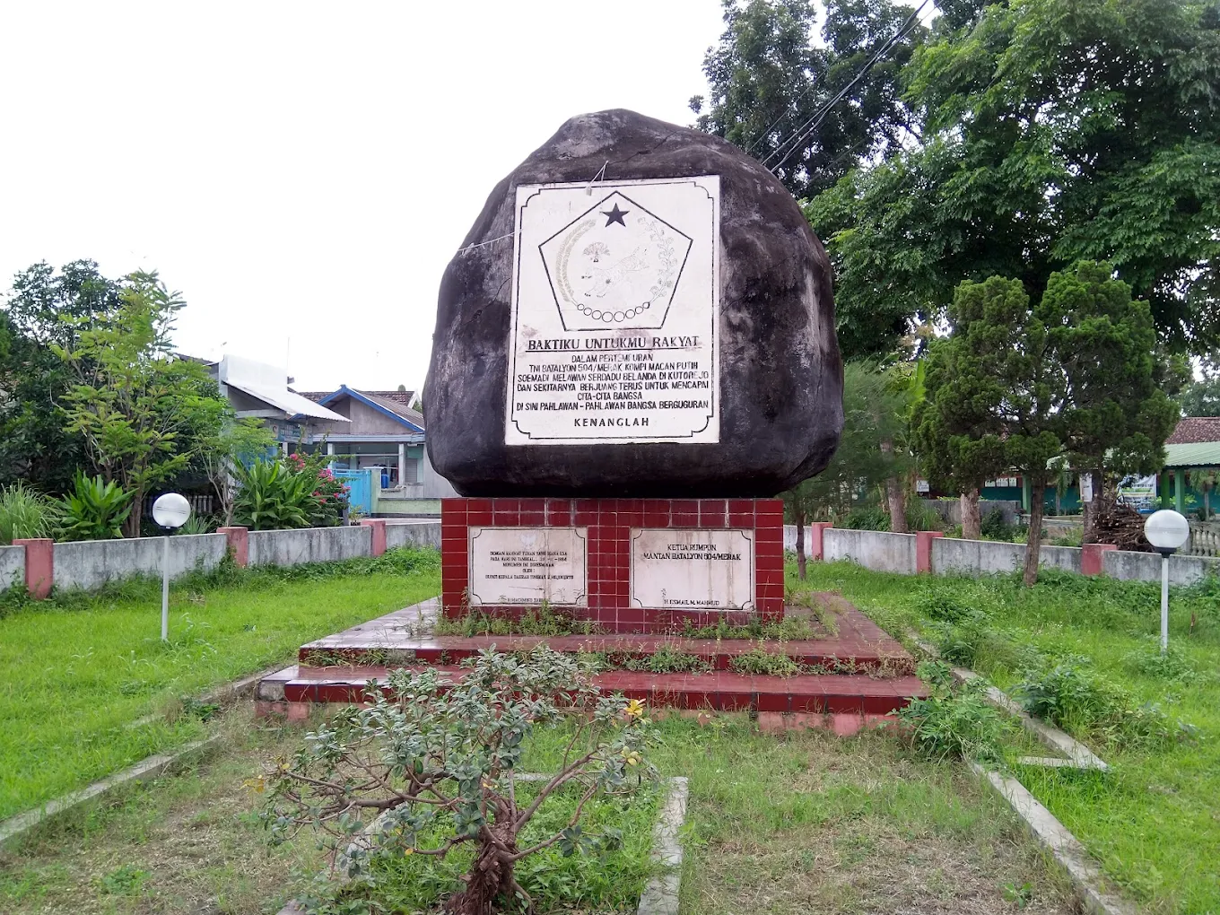 Monumen Batu Besar - Mojokerto, Jawa Timur