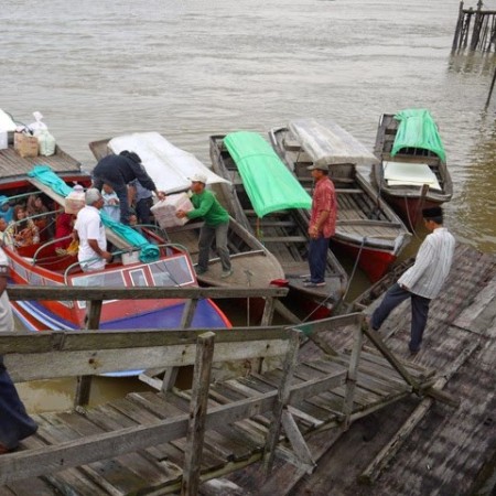 Pelabuhan Boat Tembilahan Kuala Enok - Indragiri Hilir, Riau