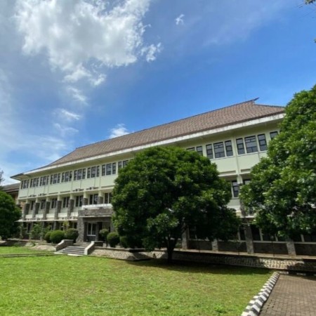 Universitas Padjajaran Fakultas Hukum Jl. Banda No. 42, Citarum, Bandung - Bandung, Jawa Barat