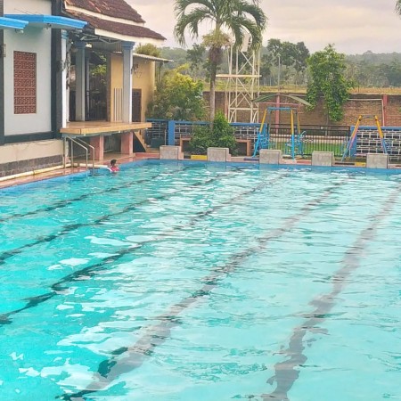 Kolam Renang Bambu Kuning - Jember, Jawa Timur