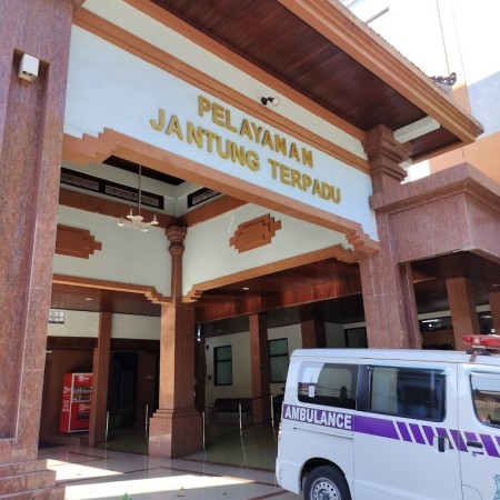 Gedung Pusat Jantung Terpadu RSUP Sanglah - Denpasar, Bali