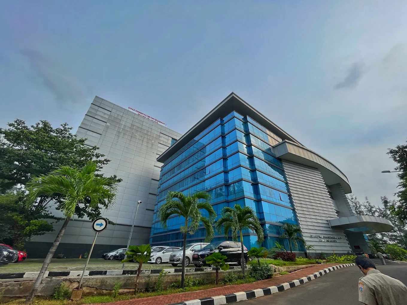 Dinas Perpustakaan dan Kearsipan DKI Jakarta Dinas Perpustakaan dan Kearsipan DKI Jakarta