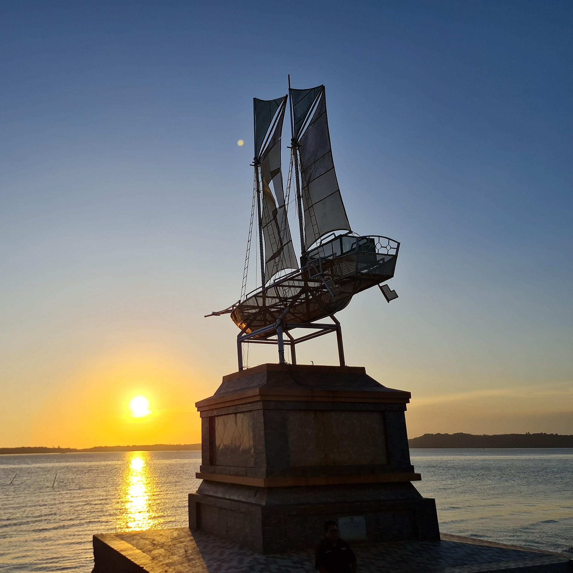 Monumen Kapal Phinisi Parepare - Parepare, Sulawesi Selatan