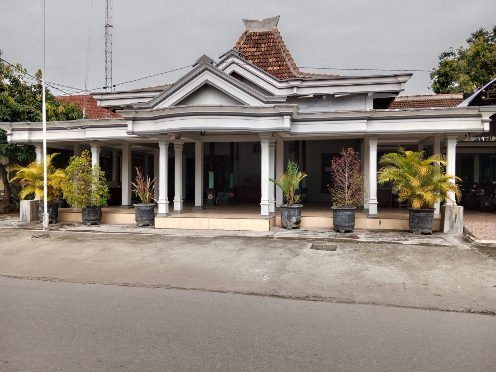 Balai Desa Nampan - Ponorogo, Jawa Timur Balai Desa Nampan - Ponorogo, Jawa Timur