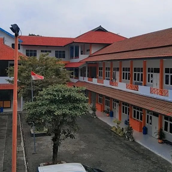 SMP Muhammadiyah 12 GKB - Gresik, Jawa Timur SMP Muhammadiyah 12 GKB - Gresik, Jawa Timur