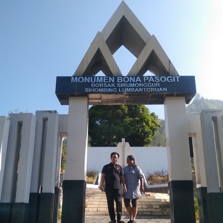 Monumen Borsak Sirumonggur - Humbang Hasundutan, Sumatera Utara