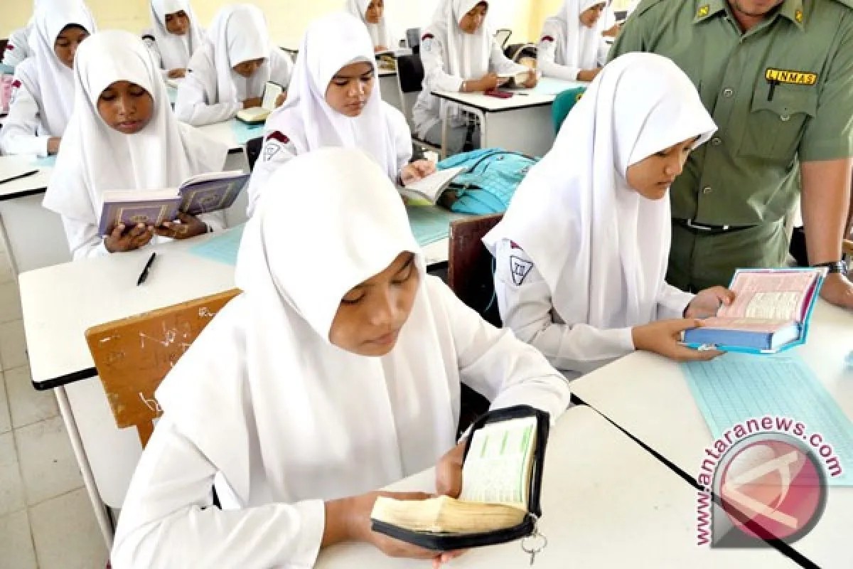Madrasah Diniyah Takmiliyah Awaliyah Al-Hikmah - Bandung, Jawa Barat Madrasah Diniyah Takmiliyah Awaliyah Al-Hikmah - Bandung, Jawa Barat