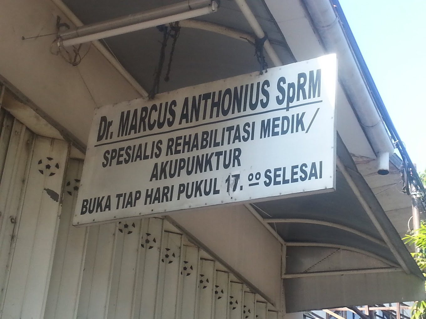 Akupunktur Dan Fisioterapi Dr. Marcus Anthonius Spkfr - Surabaya, Jawa Timur