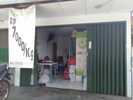 QnC Laundry Cipulir, Kebayoran Lama