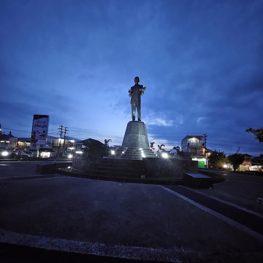 Monument Dr. J. Leimena - Ambon, Maluku