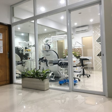 Dentist - Makassar, Sulawesi Selatan