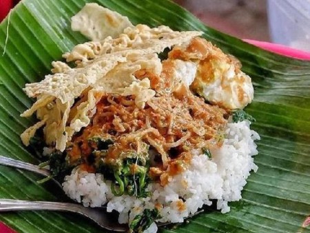 Warung Nasi Pecel Bratang - Surabaya, Jawa Timur