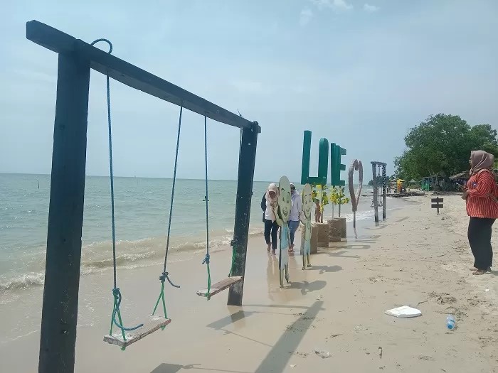 Pantai Sepulu - Bangkalan, Jawa Timur