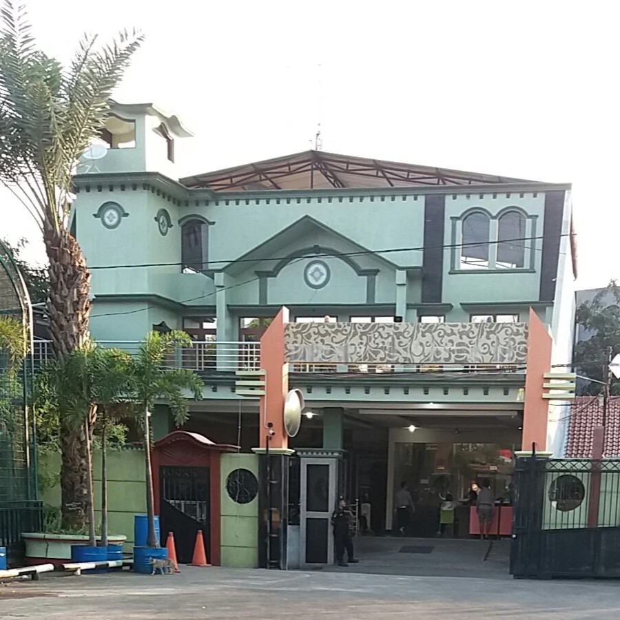 Klinik Jantung Dr. Edial Sanif - Cirebon, Jawa Barat