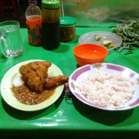 Warung Tenda Sari Laut Galaxy - Bekasi, Jawa Barat