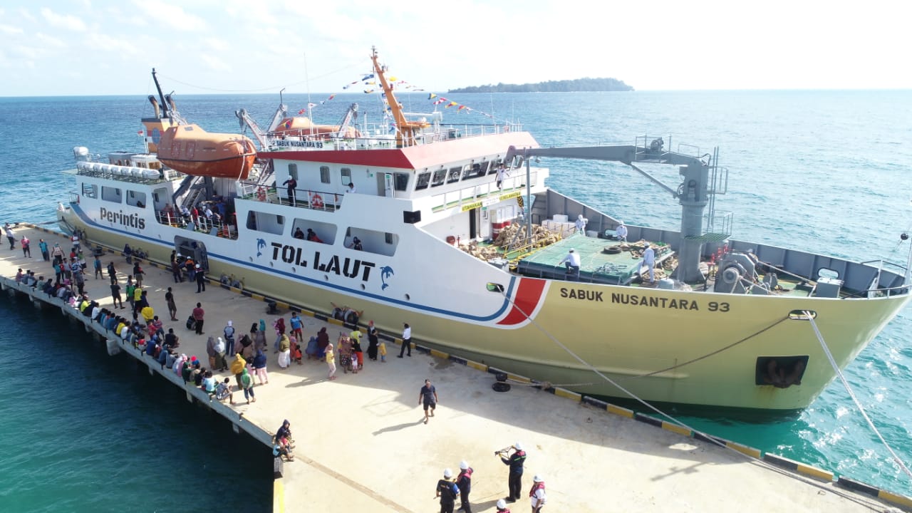 Pelabuhan IKM - Tanah Laut, Kalimantan Selatan Pelabuhan IKM - Tanah Laut, Kalimantan Selatan