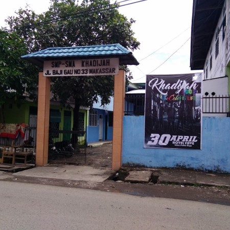 SMA KHADIJAH Makassar