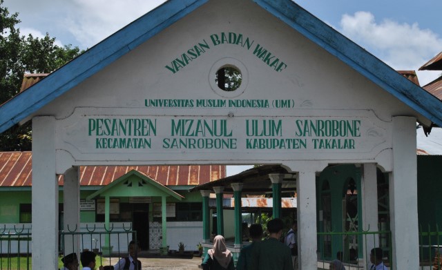 Pesantren Mizanul Ulum Sanrobone Takalar - Takalar, Sulawesi Selatan