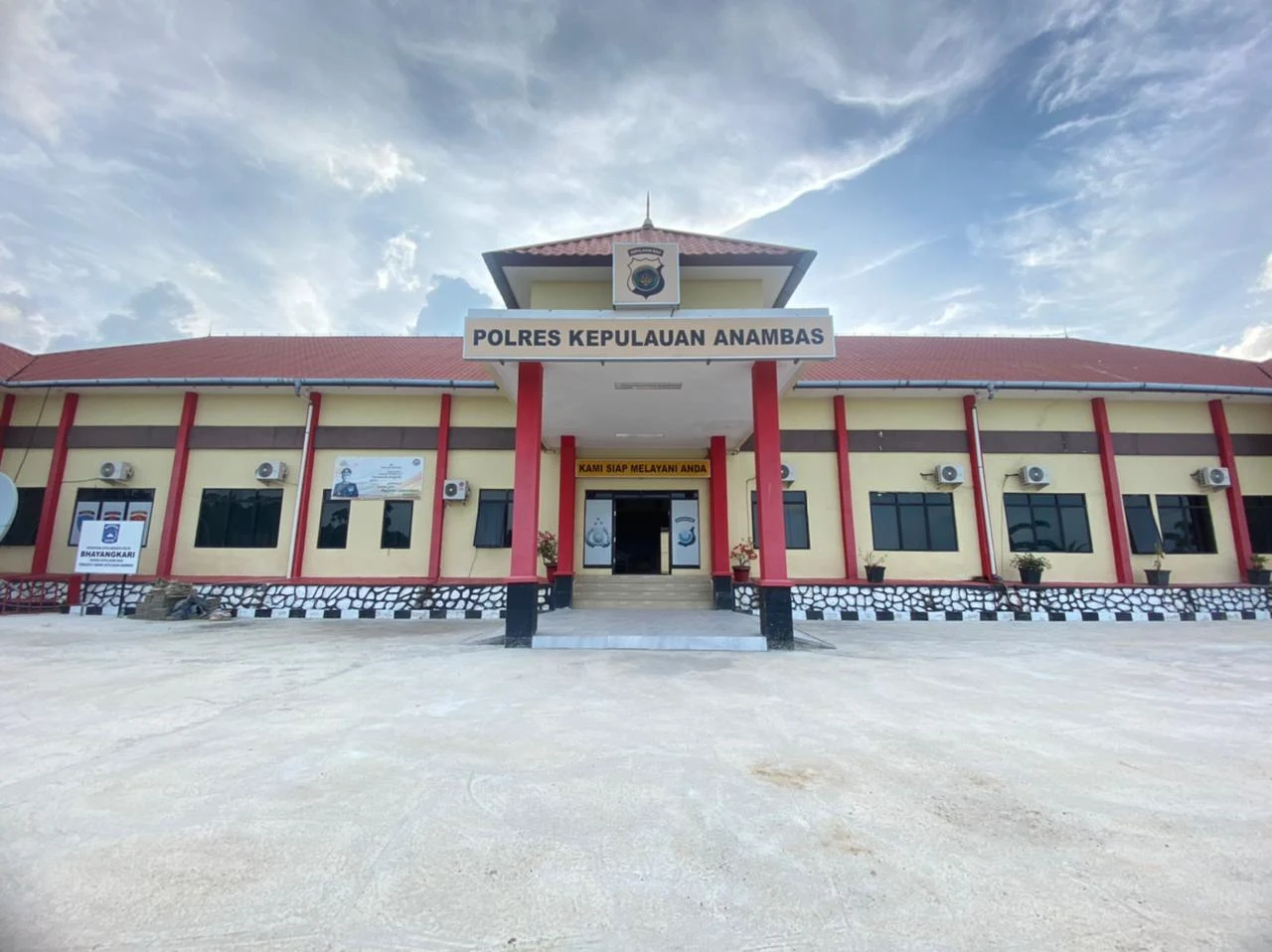 Kantor Polres Anambas - Kepulauan Anambas, Kepulauan Riau Kantor Polres Anambas - Kepulauan Anambas, Kepulauan Riau